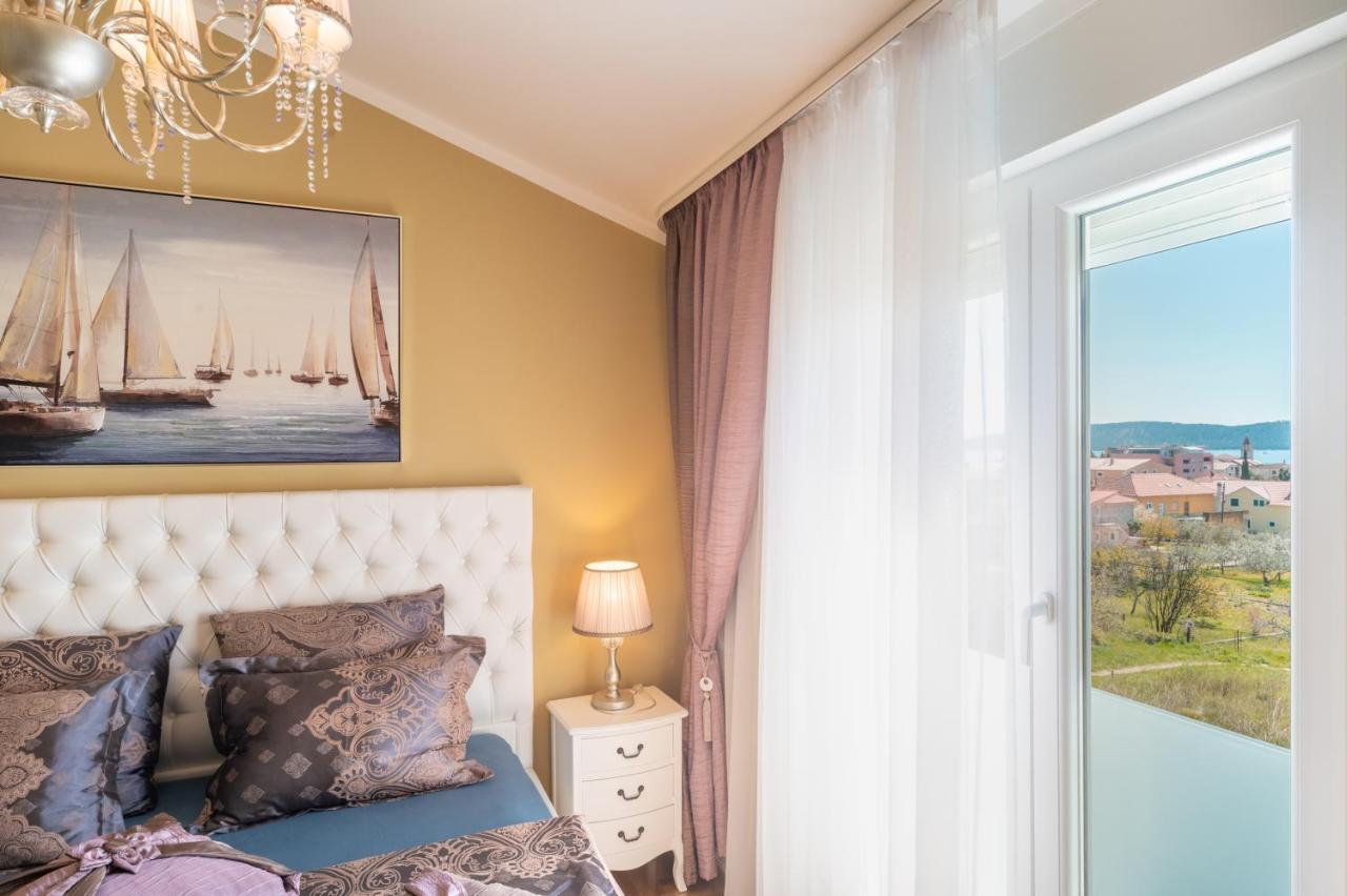 Apartment Tikvarin, Kastel Kambelovac Kaštela Екстериор снимка