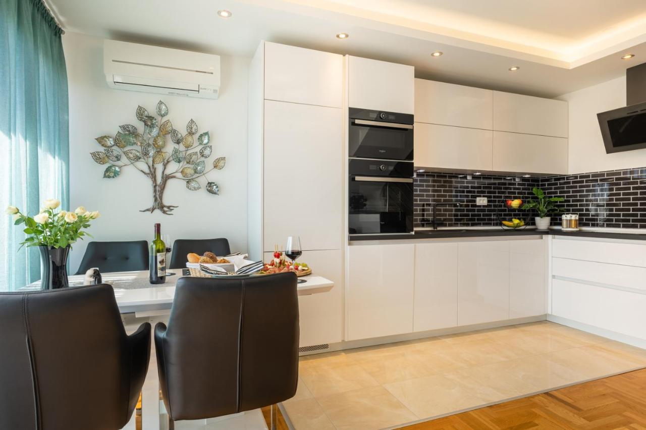 Apartment Tikvarin, Kastel Kambelovac Kaštela Екстериор снимка