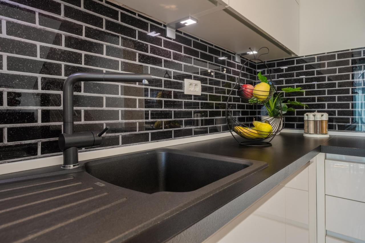Apartment Tikvarin, Kastel Kambelovac Kaštela Екстериор снимка