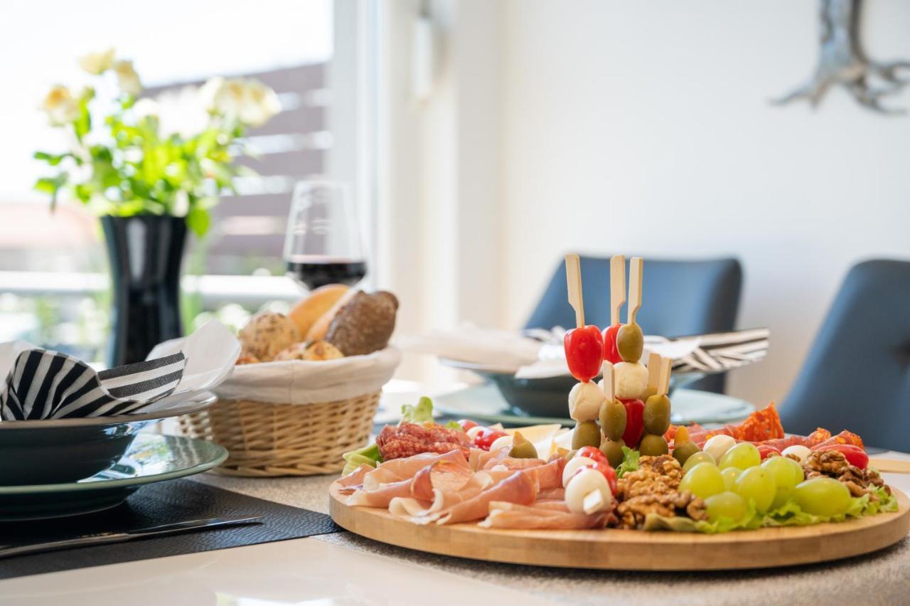 Apartment Tikvarin, Kastel Kambelovac Kaštela Екстериор снимка